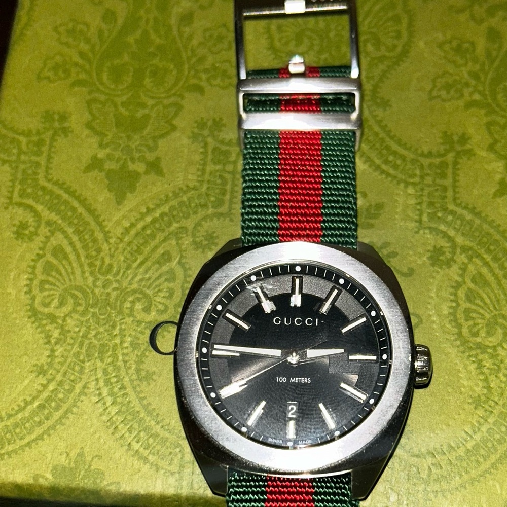 Gucci Watch - Picture 5 of 7